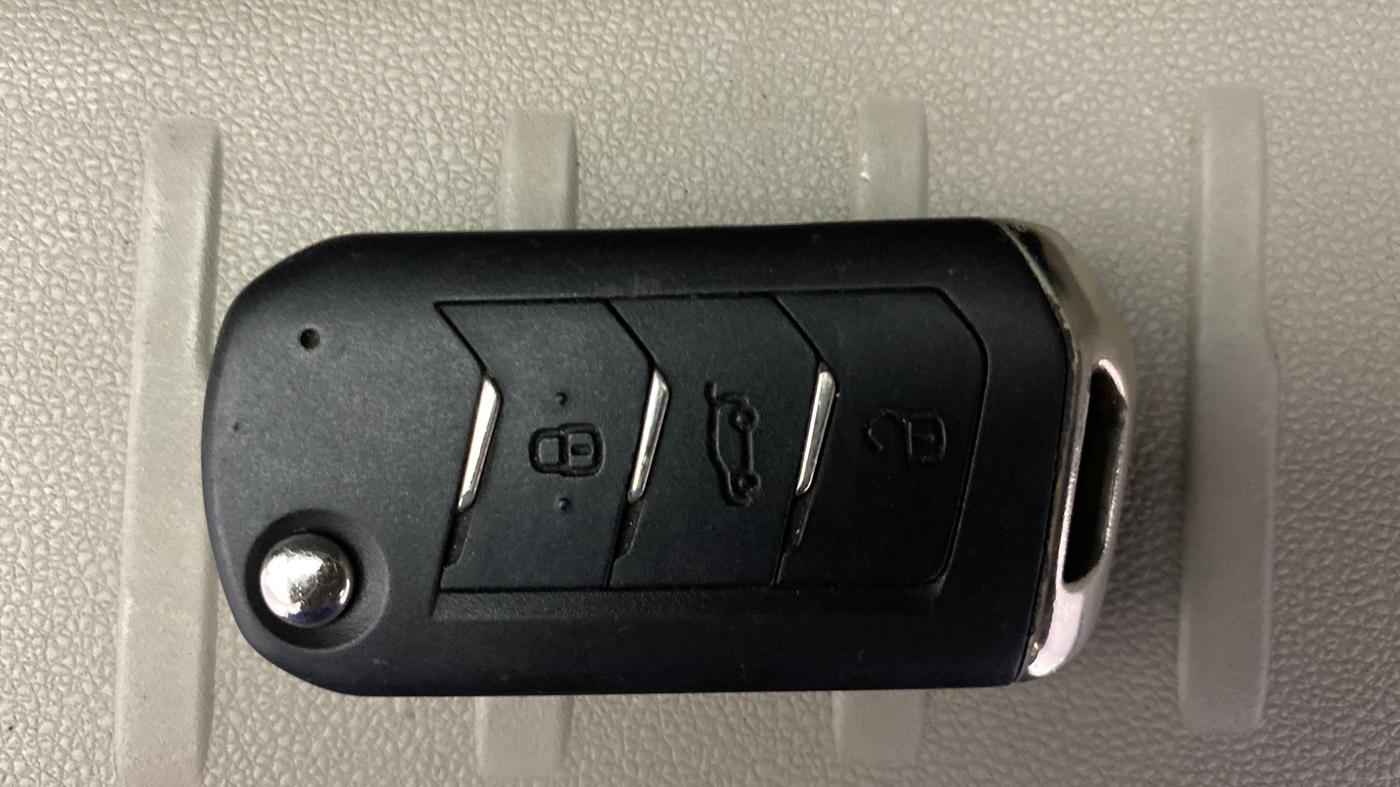 2021 Mahindra MARAZZO M2 7STR, Diesel, Manual, 72,954 km, Key Close Up
