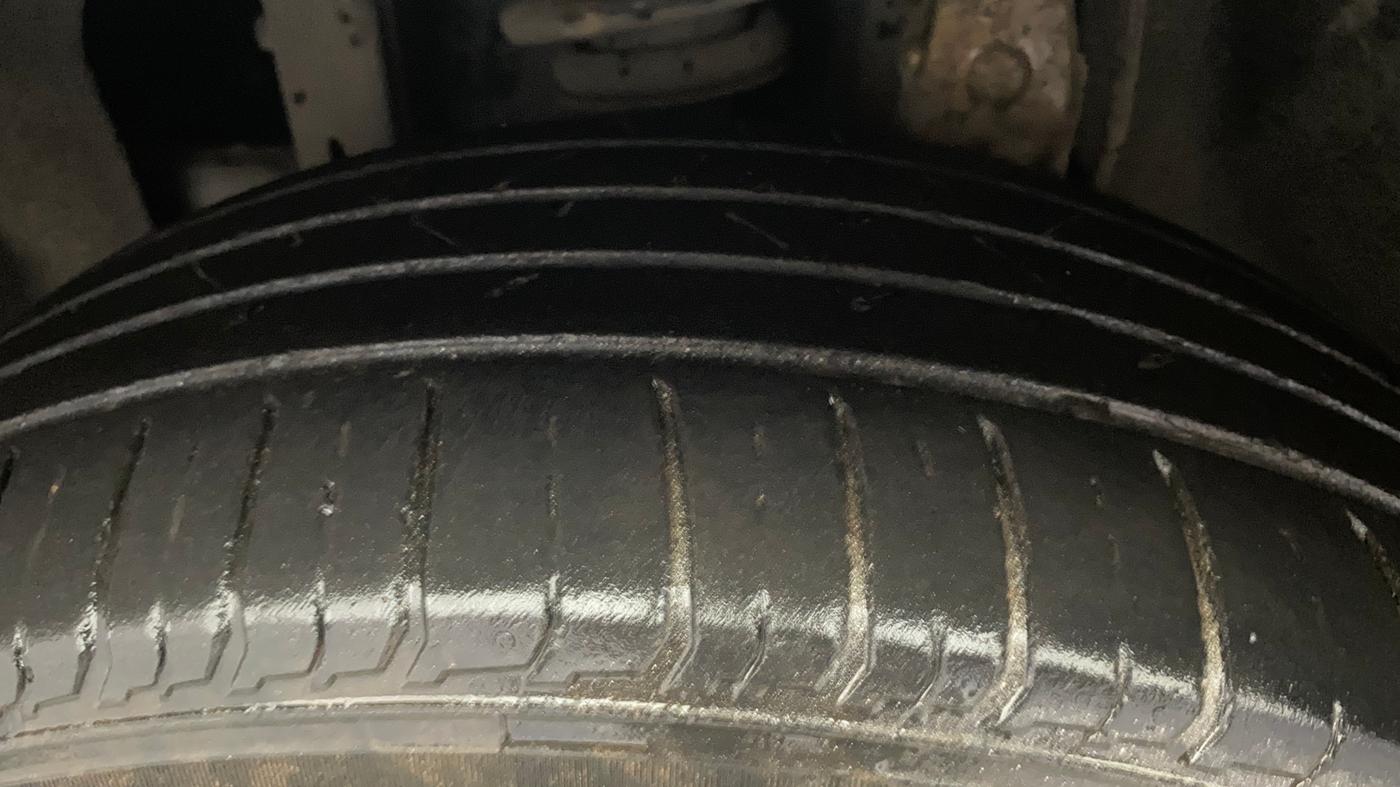 2021 Mahindra MARAZZO M2 7STR, Diesel, Manual, 72,954 km, Left Front Tyre Tread