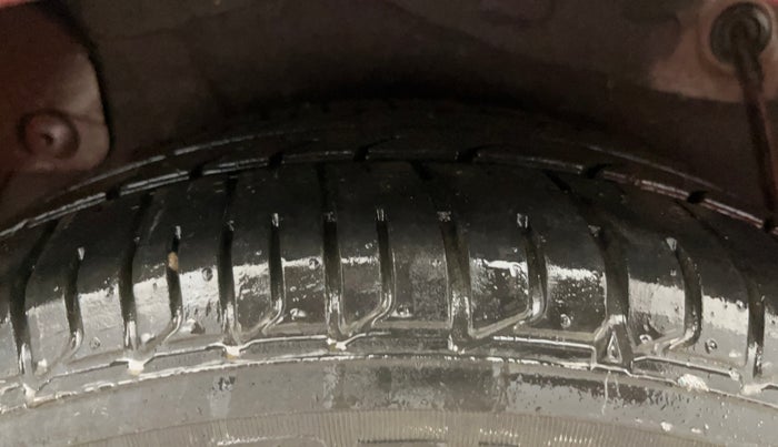 2014 Hyundai Verna FLUIDIC 1.6 VTVT SX, Petrol, Manual, 80,433 km, Right Rear Tyre Tread