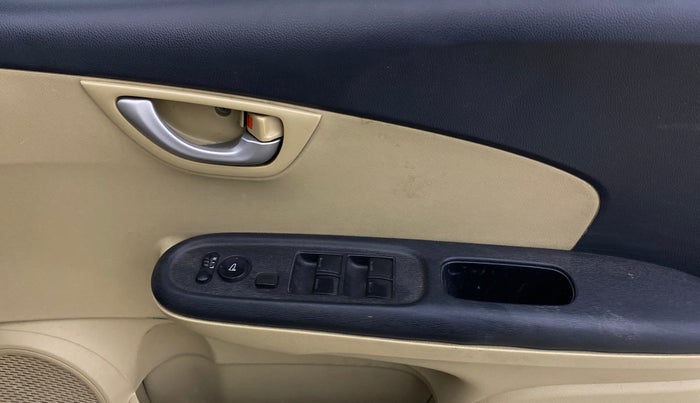 2015 Honda Brio VX AT, Petrol, Automatic, 66,331 km, Driver Side Door Panels Control