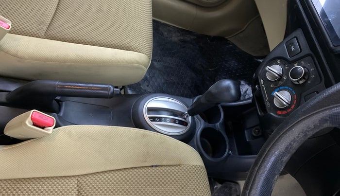 2015 Honda Brio VX AT, Petrol, Automatic, 66,331 km, Gear Lever