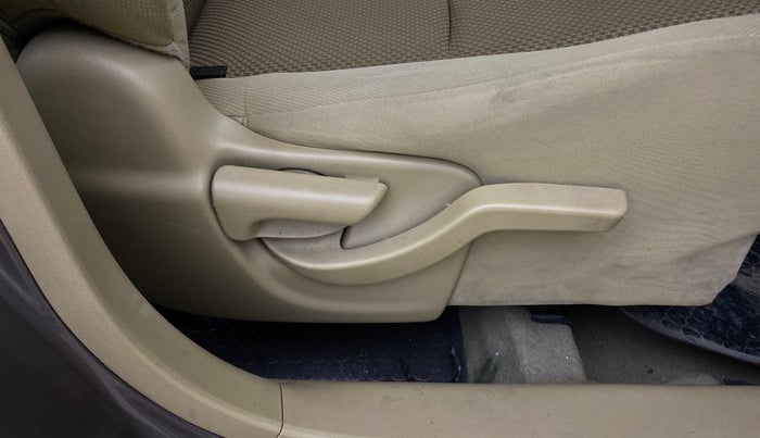 2015 Honda Brio VX AT, Petrol, Automatic, 66,331 km, Driver Side Adjustment Panel