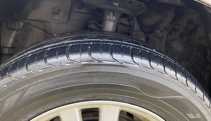 2015 Honda Brio VX AT, Petrol, Automatic, 66,331 km, Left Front Tyre Tread