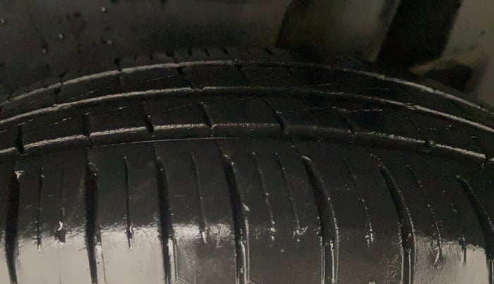2020 Maruti Dzire LXI, Petrol, Manual, 77,035 km, Left Rear Tyre Tread