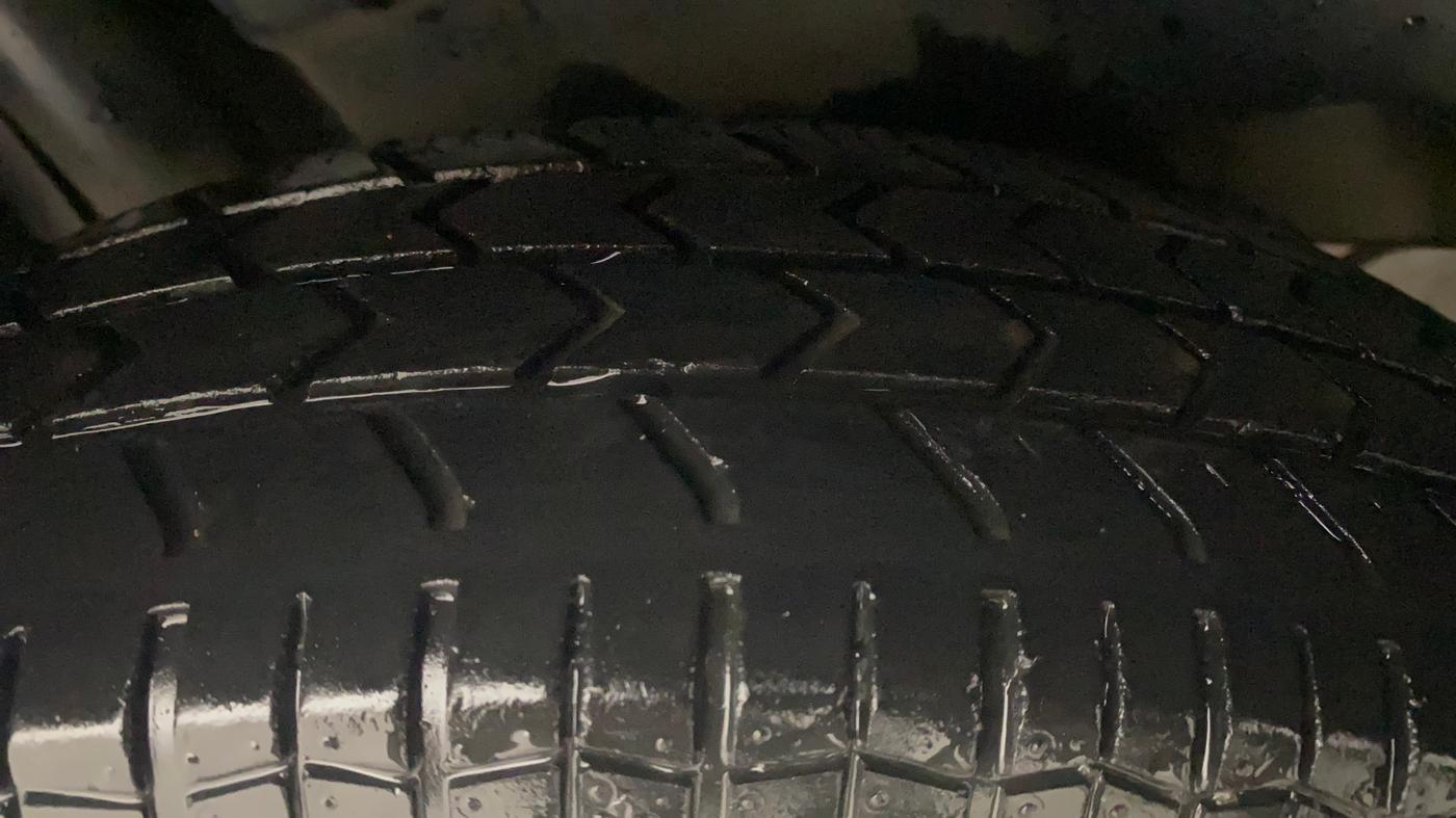 2020 Maruti Dzire LXI, Petrol, Manual, 77,035 km, Right Rear Tyre Tread