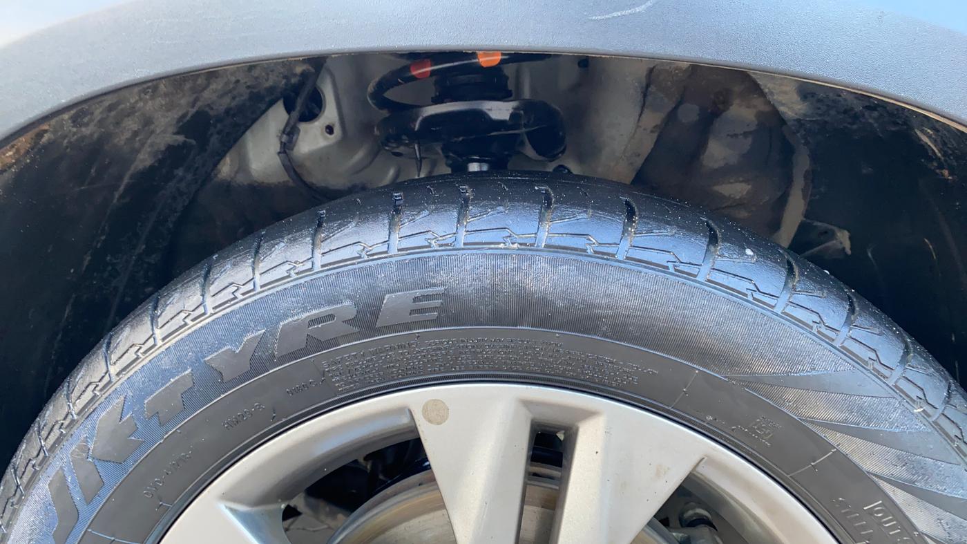 2022 KIA SELTOS HTX 1.5 PETROL, Petrol, Manual, 26,779 km, Right Front Tyre Tread