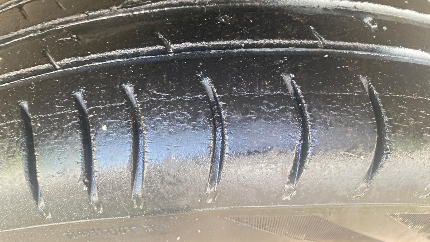 2020 Maruti Eeco 7 STR, Petrol, Manual, 44,990 km, Right Front Tyre Tread