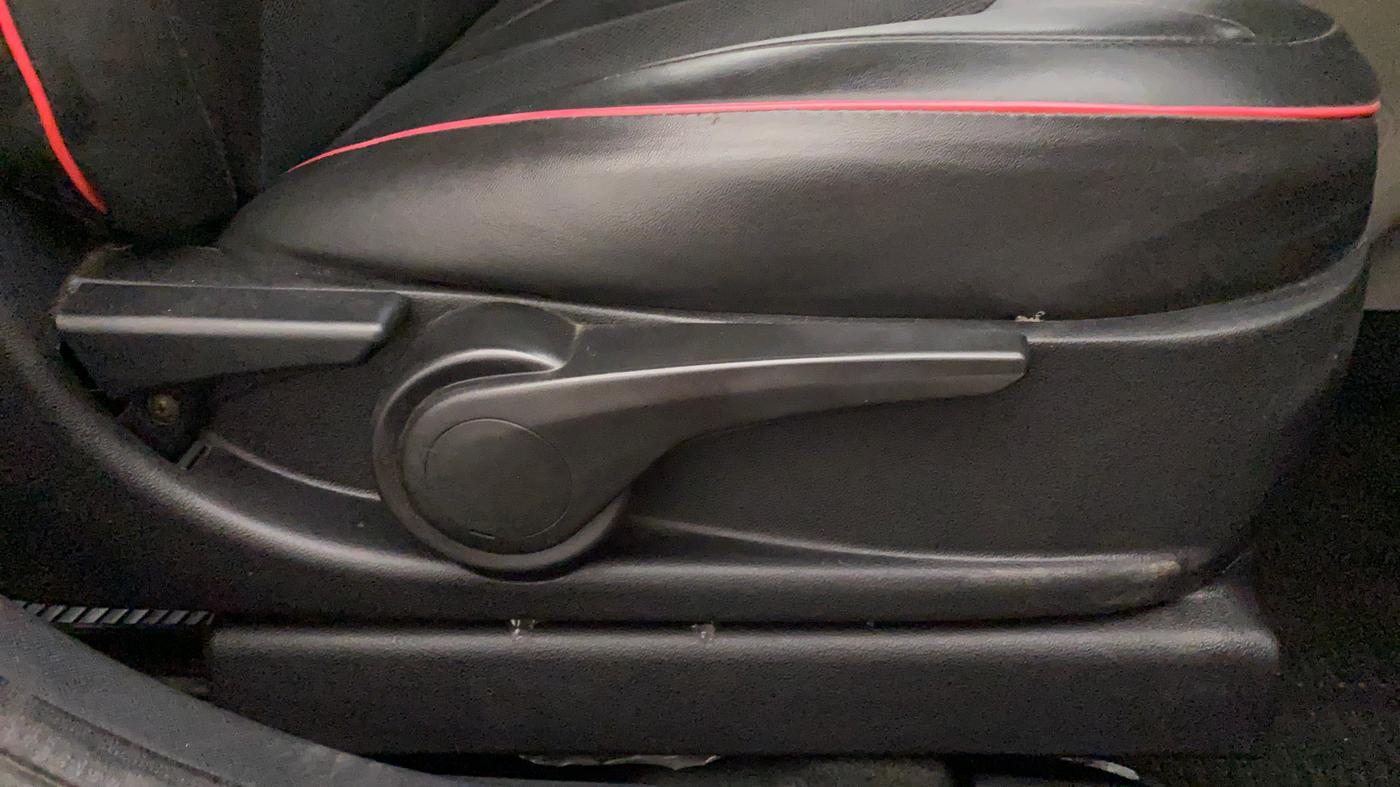 2018 Tata NEXON XZA PLUS DIESEL, Diesel, Automatic, 79,194 km, Driver Side Adjustment Panel