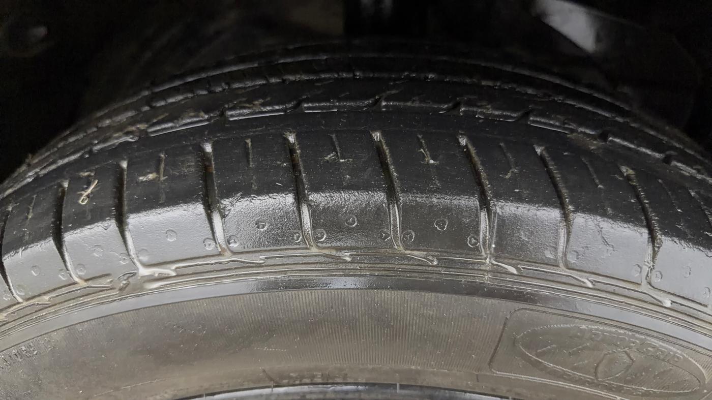 2020 MG HECTOR PLUS SHARP 1.5 PETROL TURBO DCT 6-STR, Petrol, Automatic, 35,361 km, Right Front Tyre Tread