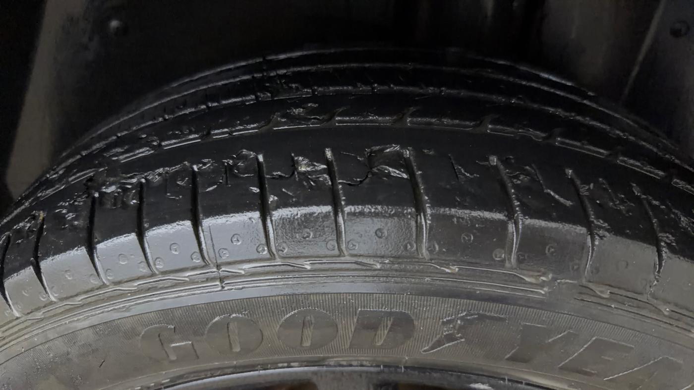 2020 MG HECTOR PLUS SHARP 1.5 PETROL TURBO DCT 6-STR, Petrol, Automatic, 35,361 km, Left Rear Tyre Tread