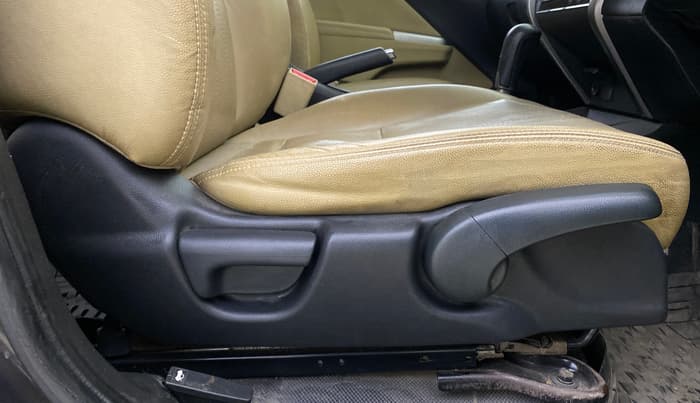 2015 Honda City 1.5L I-VTEC VX CVT, Petrol, Automatic, 1,19,628 km, Driver Side Adjustment Panel