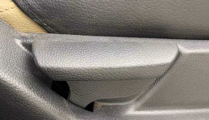2018 Hyundai Eon ERA +, Petrol, Manual, 21,261 km, Driver Side Adjustment Panel