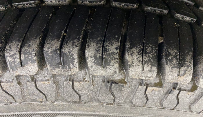 2018 Hyundai Eon ERA +, Petrol, Manual, 21,261 km, Right Rear Tyre Tread