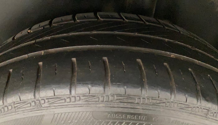 2018 Volkswagen Polo COMFORTLINE 1.0L MPI, Petrol, Manual, 78,969 km, Left Rear Tyre Tread