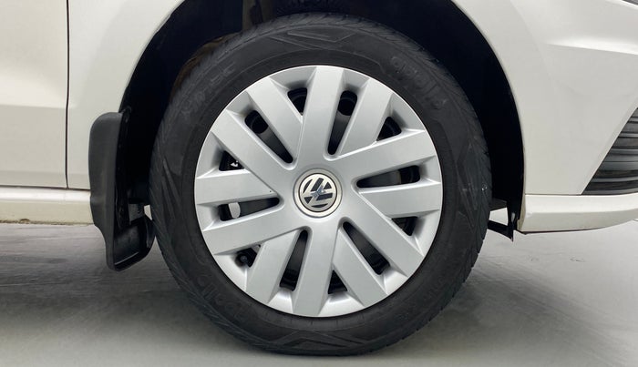 2018 Volkswagen Ameo COMFORTLINE 1.0, Petrol, Manual, 43,534 km, Right Front Wheel