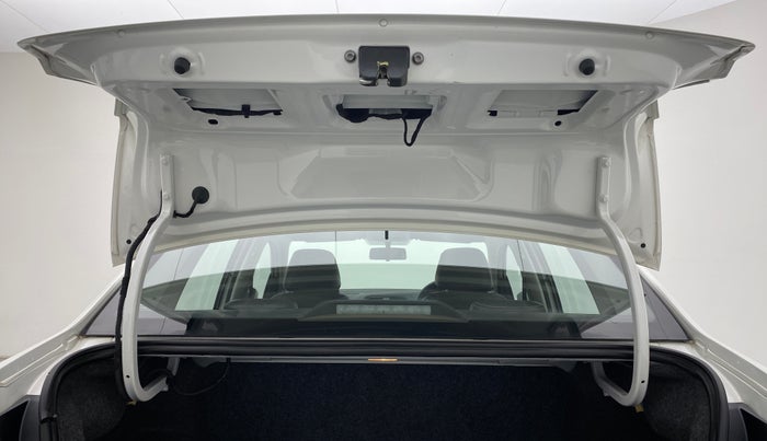 2018 Volkswagen Ameo COMFORTLINE 1.0, Petrol, Manual, 43,534 km, Boot Door Open