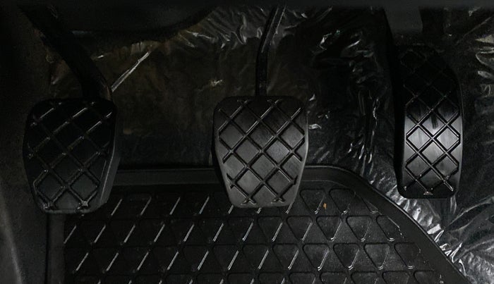 2018 Volkswagen Ameo COMFORTLINE 1.0, Petrol, Manual, 43,534 km, Pedals