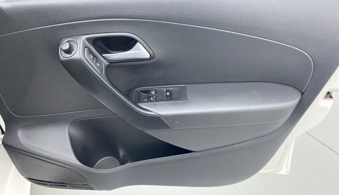 2018 Volkswagen Ameo COMFORTLINE 1.0, Petrol, Manual, 43,534 km, Driver Side Door Panels Control