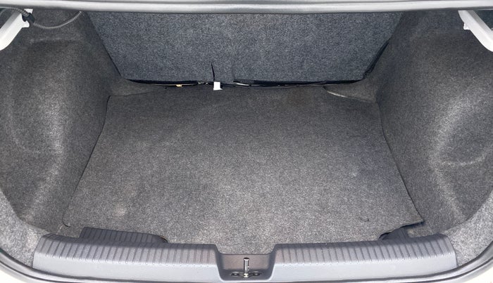 2018 Volkswagen Ameo COMFORTLINE 1.0, Petrol, Manual, 43,534 km, Boot Inside