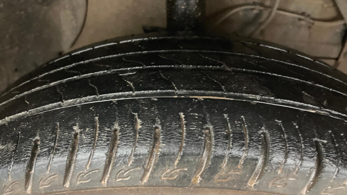 2021 Maruti Vitara Brezza LXI, Petrol, Manual, 73,786 km, Right Front Tyre Tread