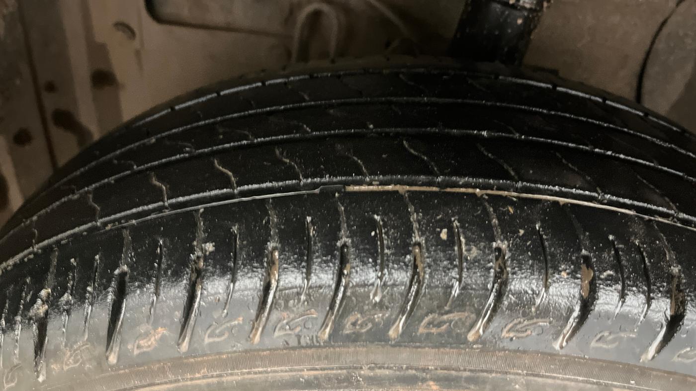 2021 Maruti Vitara Brezza LXI, Petrol, Manual, 73,786 km, Left Front Tyre Tread