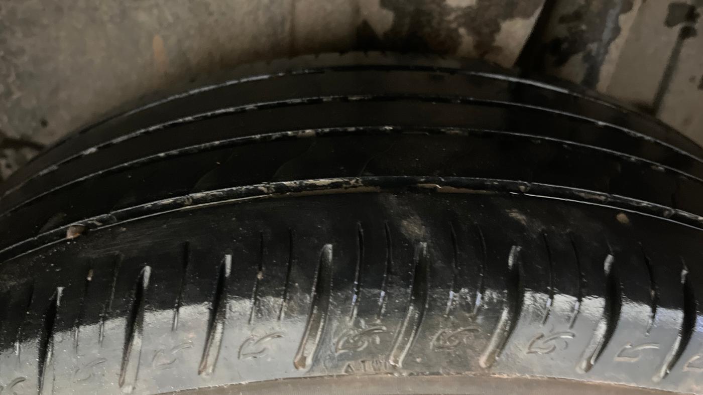 2021 Maruti Vitara Brezza LXI, Petrol, Manual, 73,786 km, Left Rear Tyre Tread