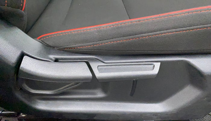 2022 Hyundai GRAND I10 NIOS SPORTZ 1.0 TURBO GDI, Petrol, Manual, 14,375 km, Driver Side Adjustment Panel