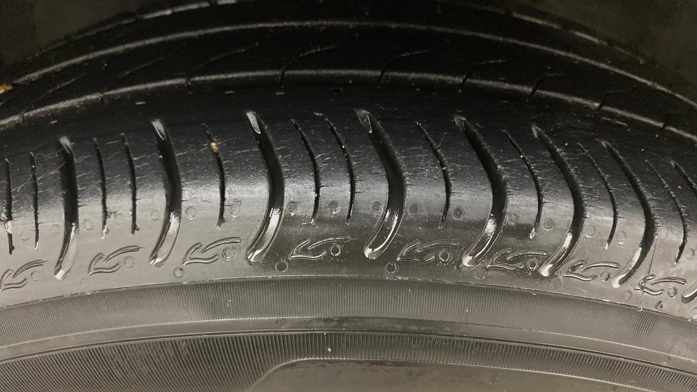 2021 Honda Amaze 1.2L I-VTEC VX CVT, Petrol, Automatic, 27,660 km, Left Front Tyre Tread