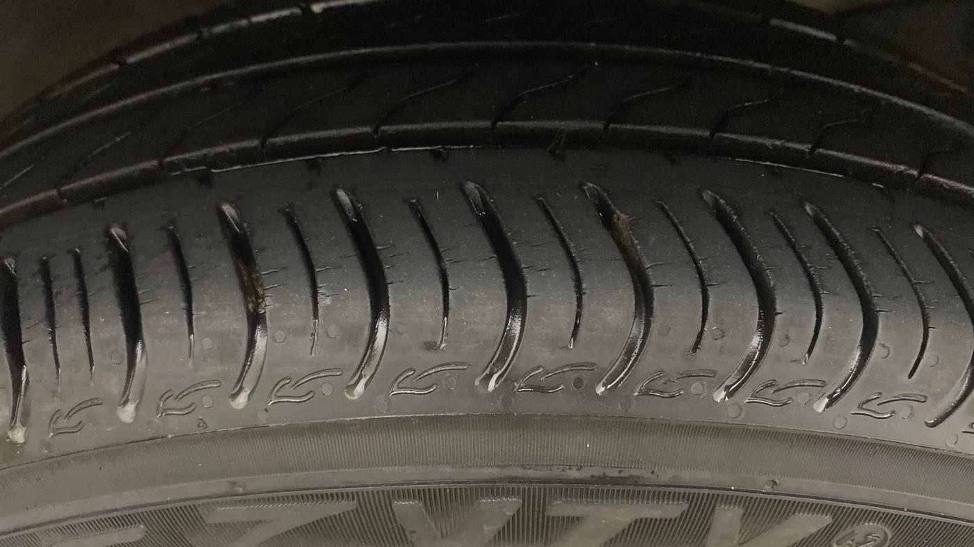 2021 Honda Amaze 1.2L I-VTEC VX CVT, Petrol, Automatic, 27,660 km, Right Front Tyre Tread