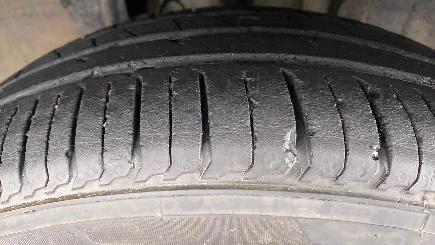 2019 Renault TRIBER 1.0 RXZ, Petrol, Manual, 22,188 km, Right Front Tyre Tread