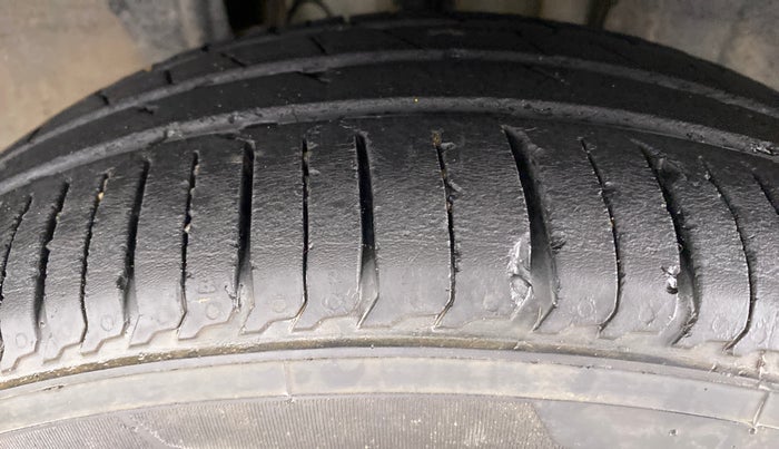 2019 Renault TRIBER 1.0 RXZ, Petrol, Manual, 22,188 km, Right Front Tyre Tread