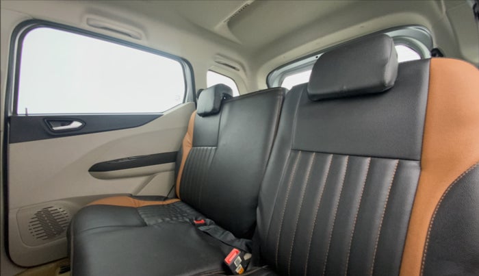 2019 Renault TRIBER 1.0 RXZ, Petrol, Manual, 22,188 km, Right Side Rear Door Cabin