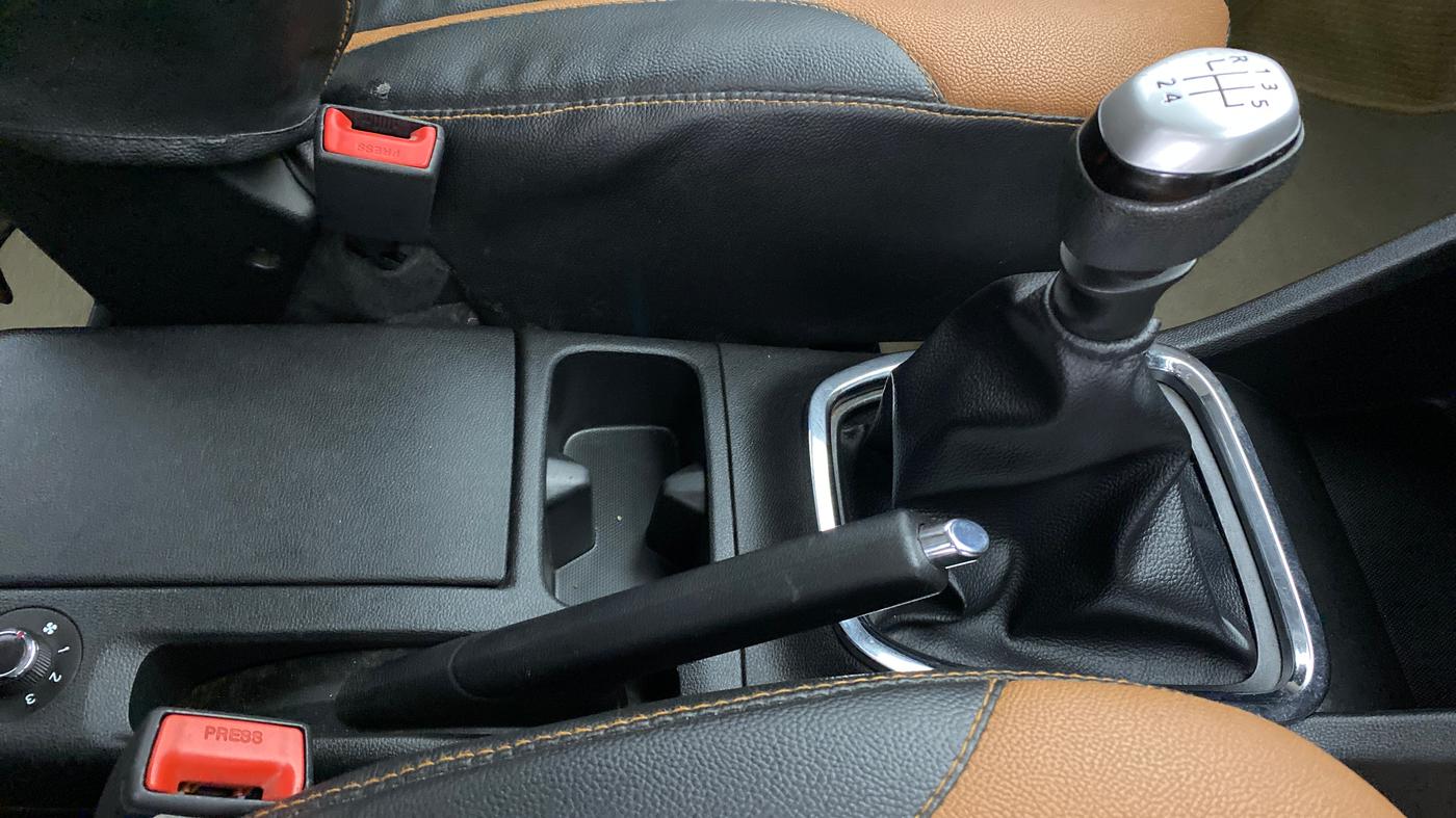 2019 Renault TRIBER 1.0 RXZ, Petrol, Manual, 22,188 km, Gear Lever