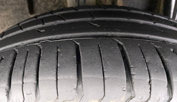 2019 Renault TRIBER 1.0 RXZ, Petrol, Manual, 22,188 km, Right Rear Tyre Tread