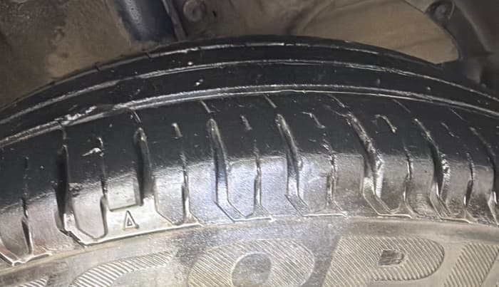 2017 Maruti Dzire LXI, Petrol, Manual, 52,146 km, Right Front Tyre Tread