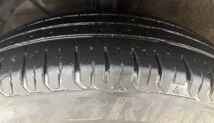 2017 Maruti Dzire LXI, Petrol, Manual, 52,146 km, Left Front Tyre Tread