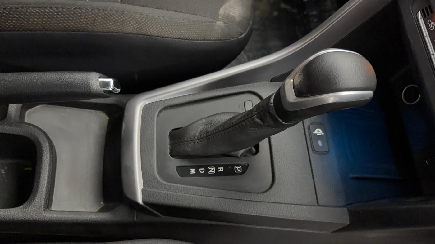 2024 Maruti BREZZA ZXI + AT SMART HYBRID, Petrol, Automatic, 9,544 km, Gear Lever