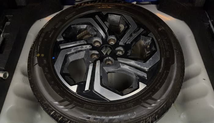 2024 Maruti BREZZA ZXI + AT SMART HYBRID, Petrol, Automatic, 9,544 km, Spare Tyre