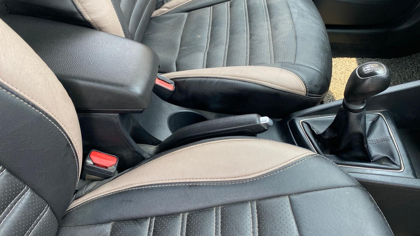 2018 Hyundai Elite i20 ASTA 1.2, Petrol, Manual, 42,109 km, Gear Lever
