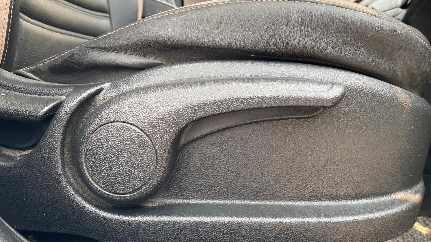 2018 Hyundai Elite i20 ASTA 1.2, Petrol, Manual, 42,109 km, Driver Side Adjustment Panel