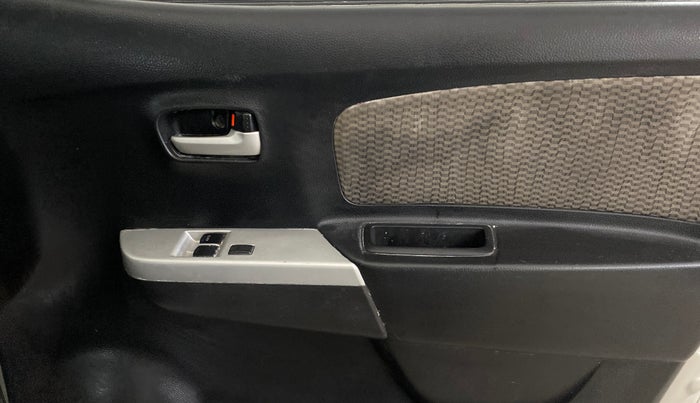 2015 Maruti Wagon R 1.0 LXI, Petrol, Manual, 95,111 km, Driver Side Door Panels Control