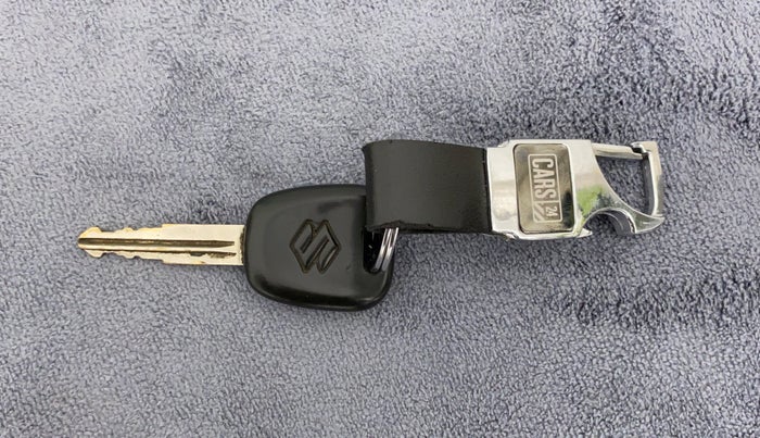 2015 Maruti Alto K10 VXI, Petrol, Manual, 32,192 km, Key Close Up