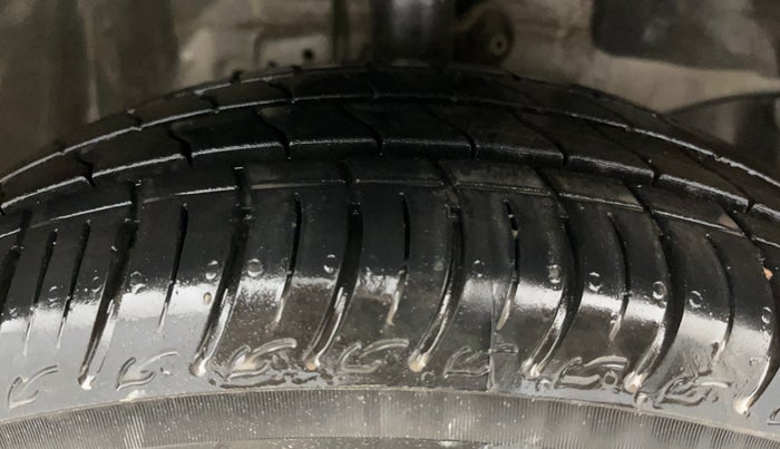 2014 Honda Amaze 1.2L I-VTEC S, Petrol, Manual, 55,014 km, Right Front Tyre Tread