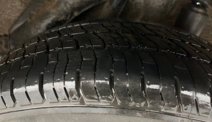 2014 Honda Amaze 1.2L I-VTEC S, Petrol, Manual, 55,014 km, Left Rear Tyre Tread