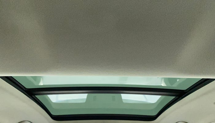 2019 Volkswagen T-ROC PETROL AUTOMATIC, Petrol, Automatic, 34,582 km, Moonroof/ Sunroof