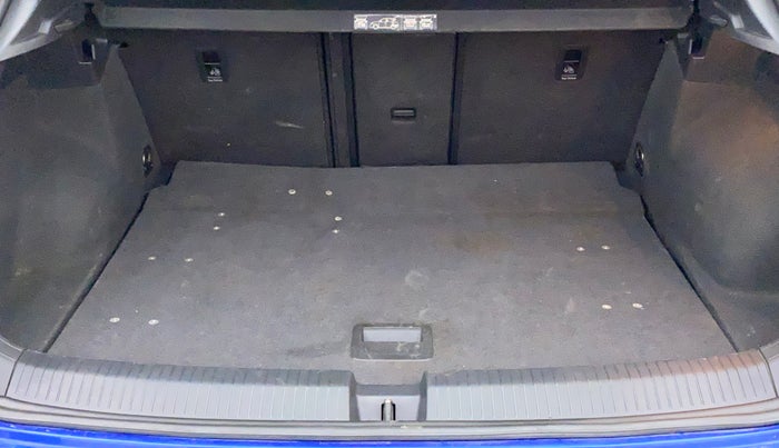 2019 Volkswagen T-ROC PETROL AUTOMATIC, Petrol, Automatic, 34,582 km, Boot Inside