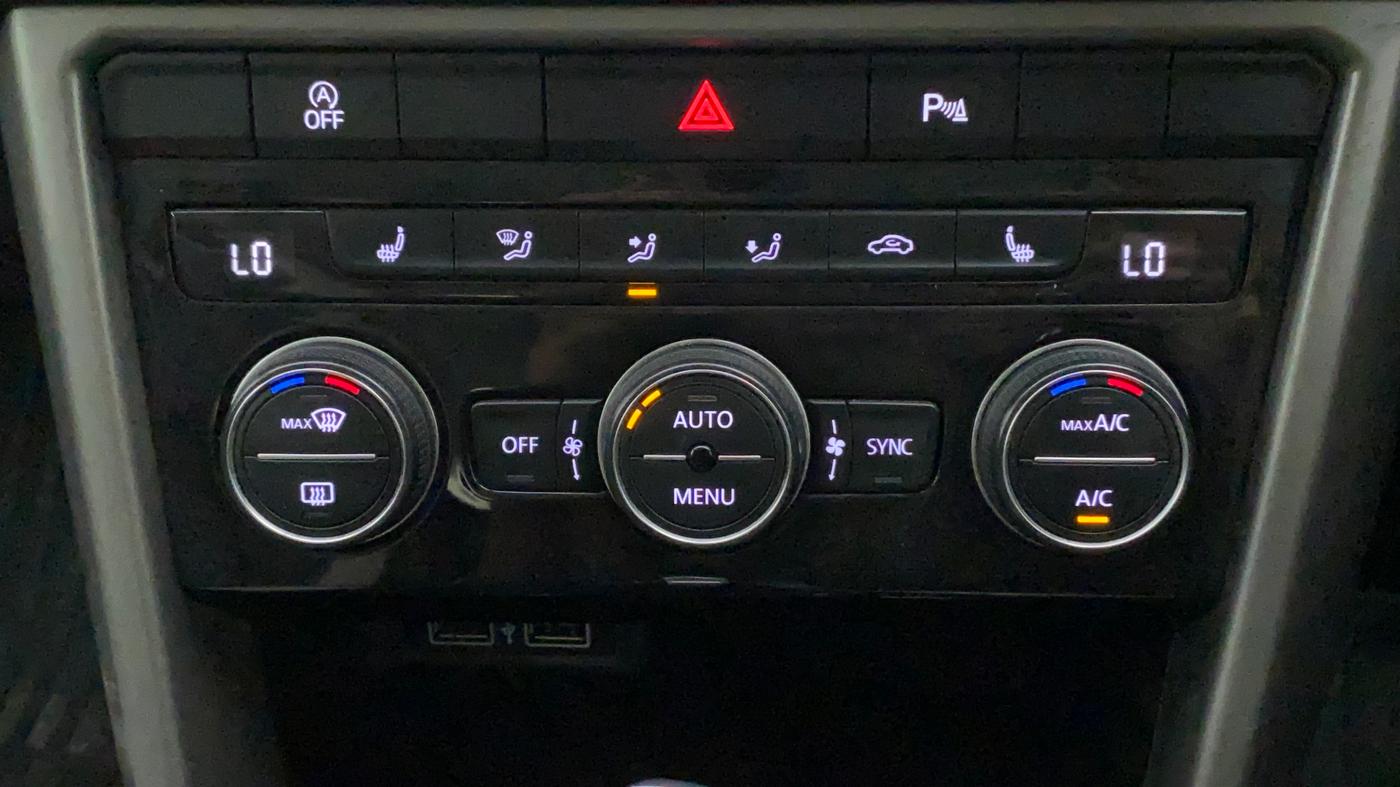 2019 Volkswagen T-ROC PETROL AUTOMATIC, Petrol, Automatic, 34,582 km, Automatic Climate Control