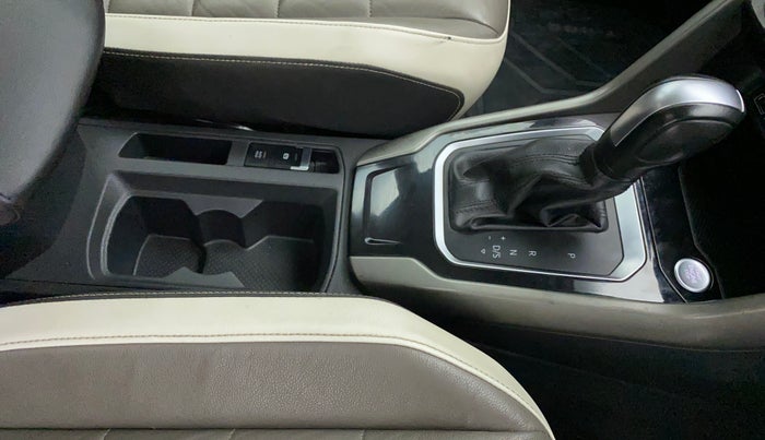 2019 Volkswagen T-ROC PETROL AUTOMATIC, Petrol, Automatic, 34,582 km, Gear Lever