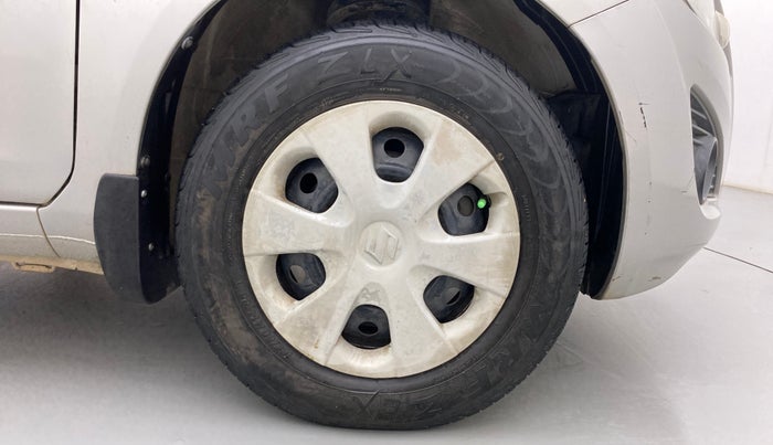 2013 Maruti Ritz VXI, Petrol, Manual, 53,746 km, Right Front Wheel