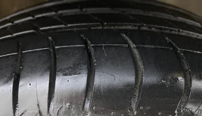 2018 Maruti Alto K10 VXI, Petrol, Manual, 55,180 km, Right Front Tyre Tread